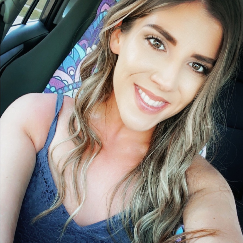 Meet your Posher, Ashley